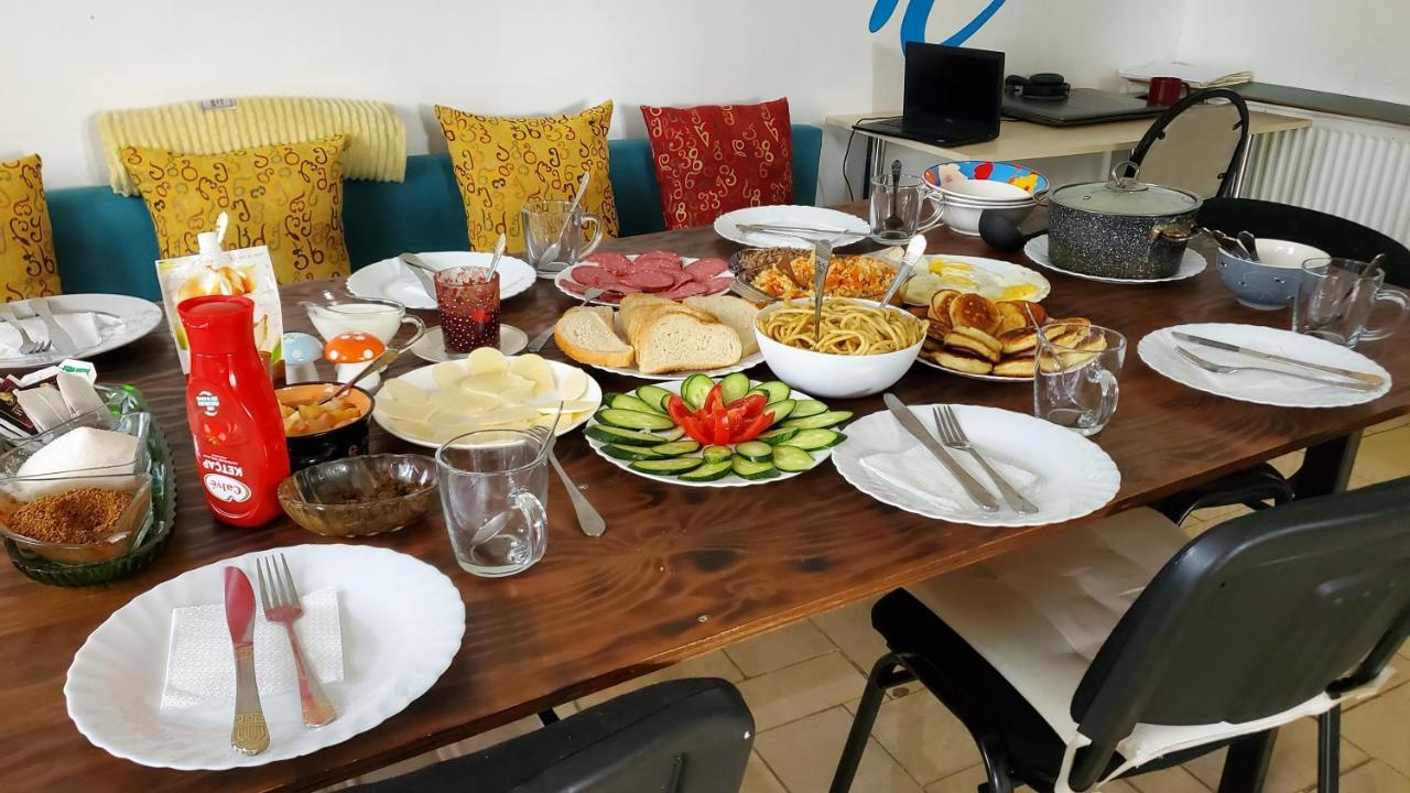 Sunny Hostel Tbilisi Eksteriør bilde